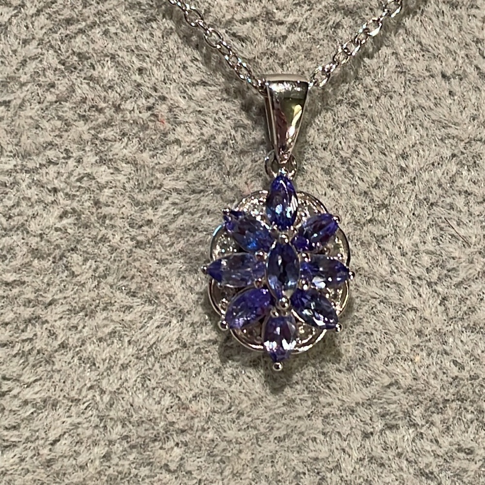 Genuine Tanzanite Flower Pendant Necklace NWTS